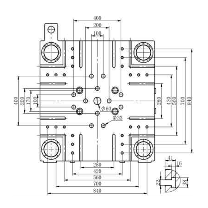 Kundenspezifisches Karosserieteil. Spritzgießmaschine mit fester Pumpe SLA368